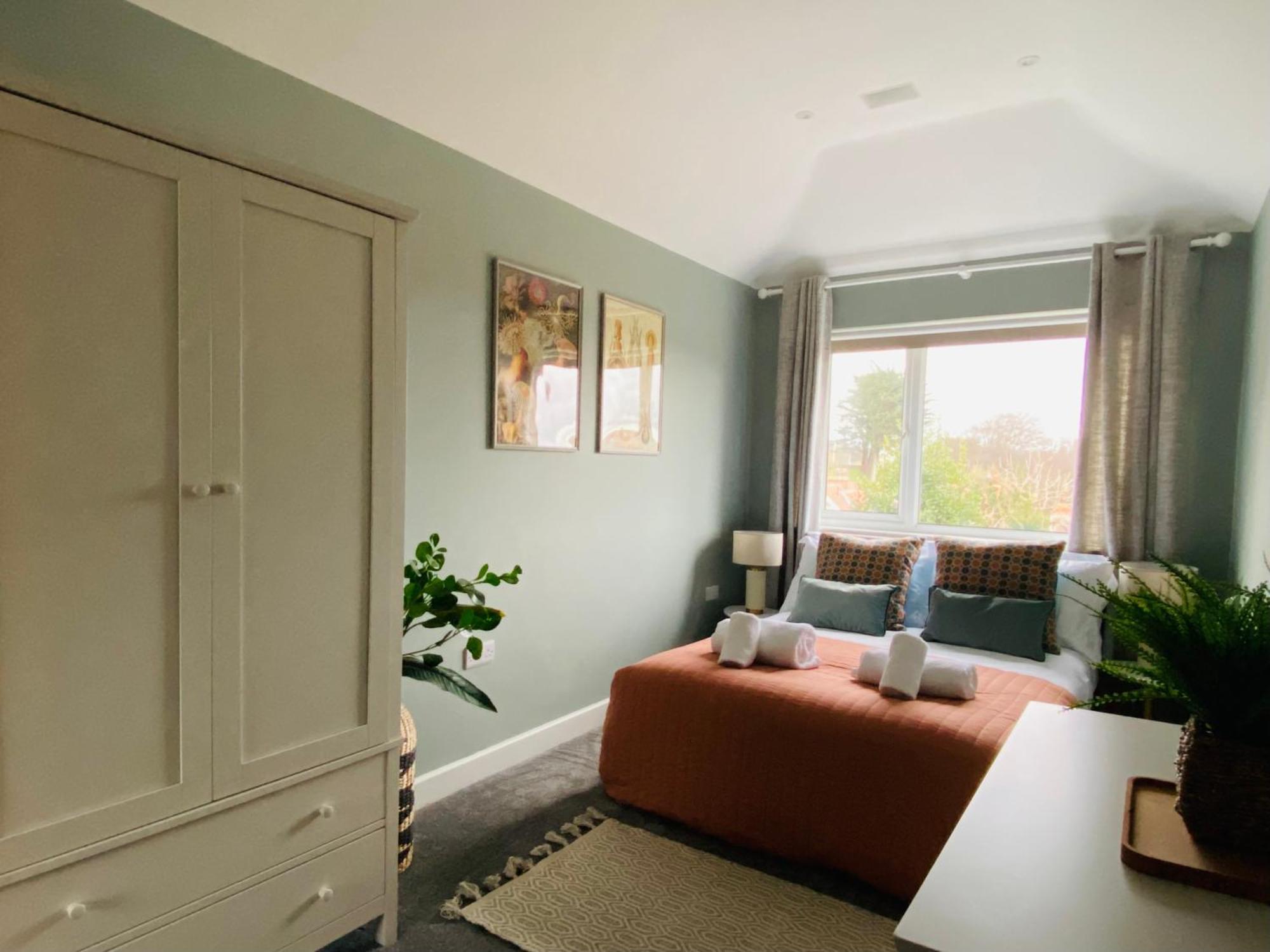 Lux Central Whitby Near Pannett Park/Cinder Trail Ngoại thất bức ảnh